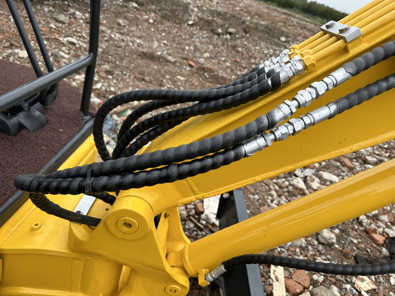 KOMATSU Mini Excavator - Mini bager: slika 3 KOMATSU Mini Excavator - Mini bager: slika 3