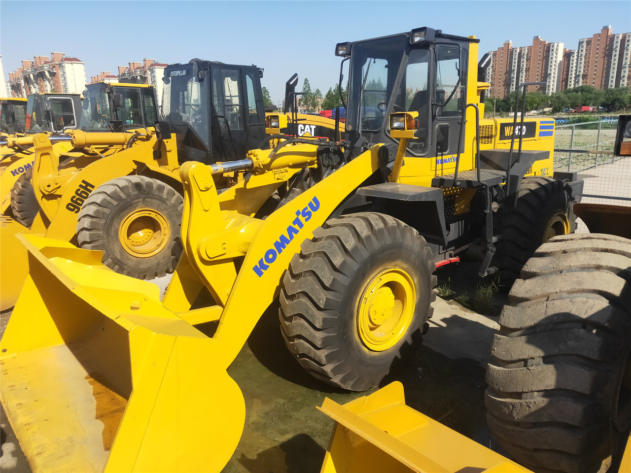 KOMATSU Wheel Loader WA470-3 Click Here for Discount - Utovarivač točkaš: slika 3 KOMATSU Wheel Loader WA470-3 Click Here for Discount - Utovarivač točkaš: slika 3