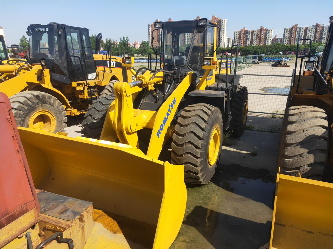 KOMATSU Wheel Loader WA470-3 Click Here for Discount - Utovarivač točkaš: slika 5 KOMATSU Wheel Loader WA470-3 Click Here for Discount - Utovarivač točkaš: slika 5