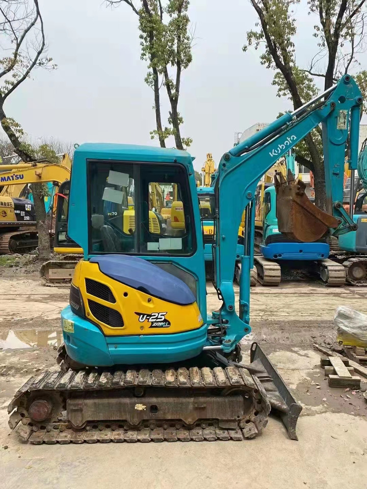 KUBOTA - Mini bager: slika 1 KUBOTA - Mini bager: slika 1
