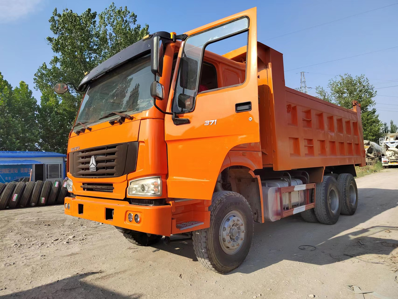 SINOTRUK HOWO 371 6X4 CLICK HERE FOR DISCOUNT - Istovarivač: slika 3 SINOTRUK HOWO 371 6X4 CLICK HERE FOR DISCOUNT - Istovarivač: slika 3