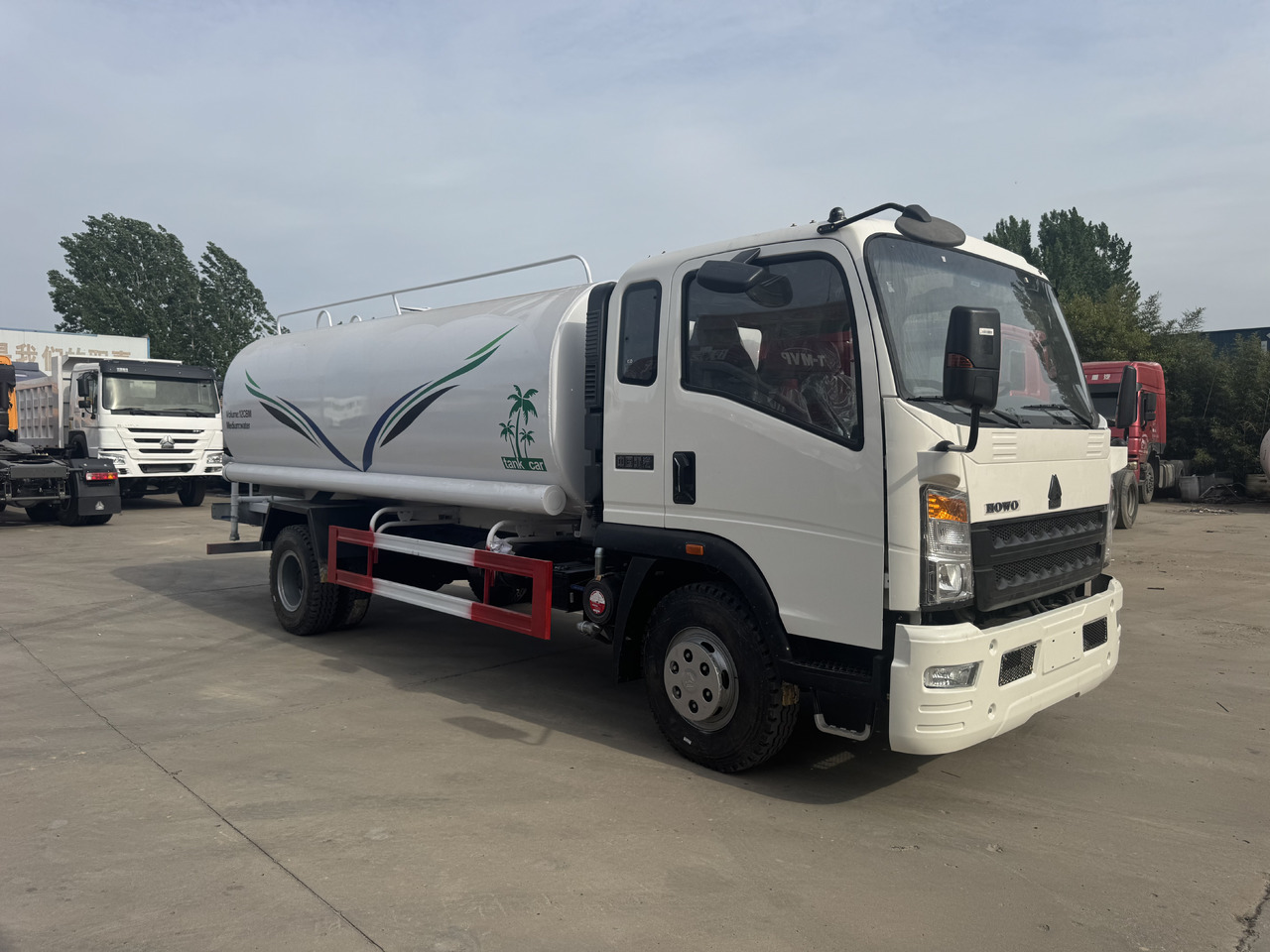 SINOTRUK Howo Water Tanker Click Here For DISCOUNT - Kamion cisterna: slika 5 SINOTRUK Howo Water Tanker Click Here For DISCOUNT - Kamion cisterna: slika 5