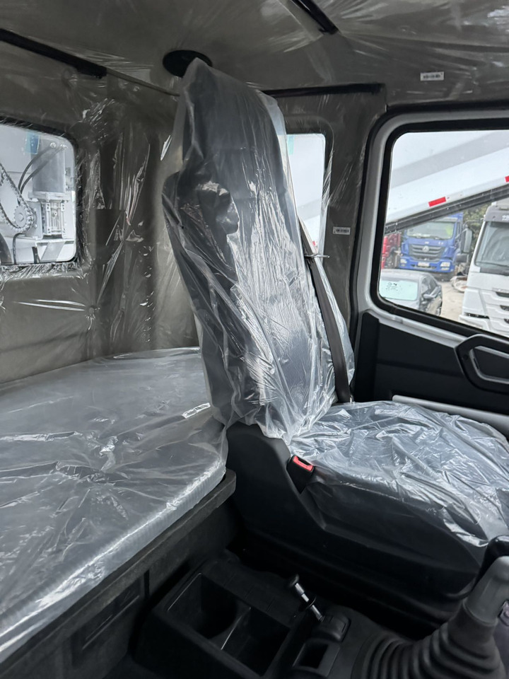 SINOTRUK NX400 8X4 - Istovarivač: slika 5 SINOTRUK NX400 8X4 - Istovarivač: slika 5