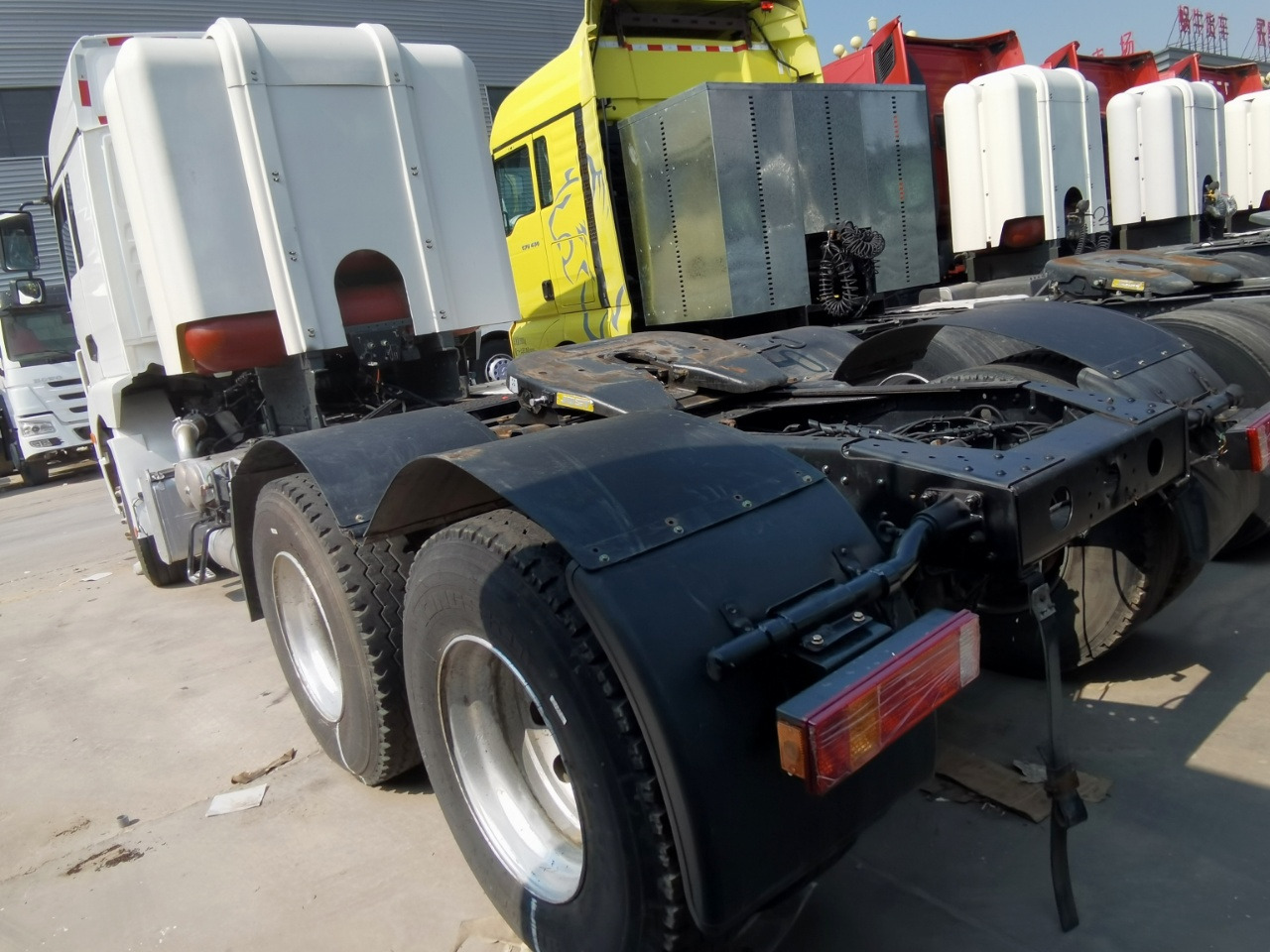 SHACMAN M3000S 6X4 Truck Unit Click Here for Discount - Tegljač: slika 4 SHACMAN M3000S 6X4 Truck Unit Click Here for Discount - Tegljač: slika 4