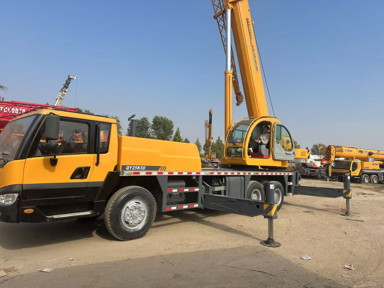 XCMG Crane QY25K5D Good Condition - Kran: slika 5 XCMG Crane QY25K5D Good Condition - Kran: slika 5