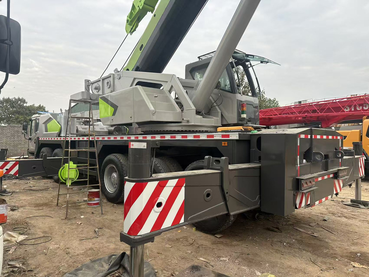 ZOOMLION Crane 50Ton - Kran: slika 2 ZOOMLION Crane 50Ton - Kran: slika 2