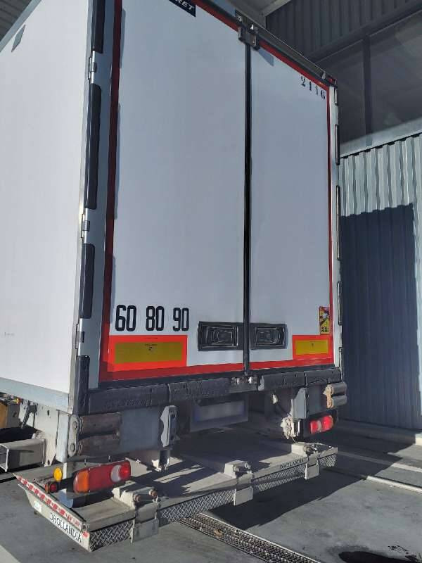 Semi-remorque 3 Essieux FRIGO 38 TONNES HAYON CAISSE LAMBERET GROUPE CARRIER VECTOR 1950 MT - Poluprikolica hladnjače: slika 4 Semi-remorque 3 Essieux FRIGO 38 TONNES HAYON CAISSE LAMBERET GROUPE CARRIER VECTOR 1950 MT - Poluprikolica hladnjače: slika 4