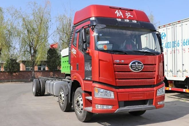 FAW New FAW JIEFANG Trucks for Sale in Qatar - Kamion sa golom šasijom i zatvorenom kabinom: slika 2 FAW New FAW JIEFANG Trucks for Sale in Qatar - Kamion sa golom šasijom i zatvorenom kabinom: slika 2