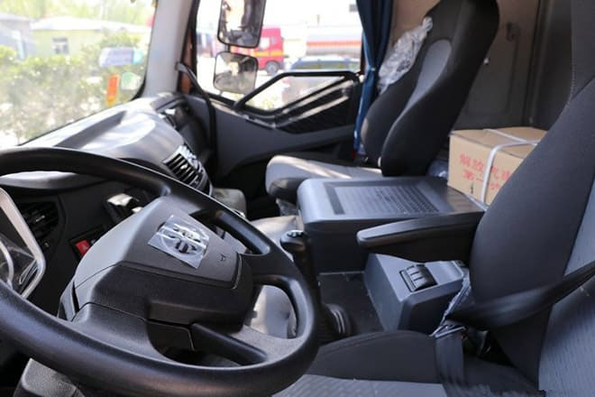 FAWA FAW Truck J6P New Model for Sale in Sierra Leone - Kamion sa golom šasijom i zatvorenom kabinom: slika 5 FAWA FAW Truck J6P New Model for Sale in Sierra Leone - Kamion sa golom šasijom i zatvorenom kabinom: slika 5