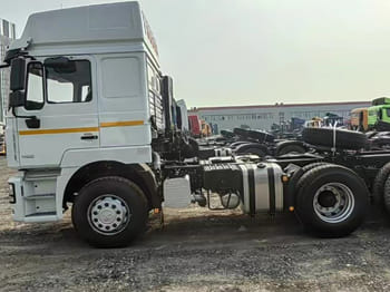 SHACMAN Shacman Truck Head for Sale in Congo - Kamion: slika 3 SHACMAN Shacman Truck Head for Sale in Congo - Kamion: slika 3
