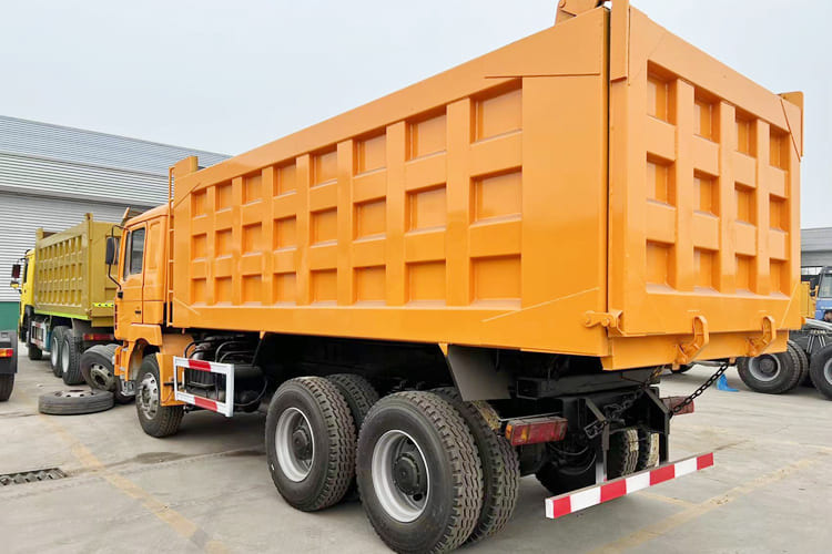 SHACMAN Shacman Cargo Truck for Sale in Kenya - Istovarivač: slika 2 SHACMAN Shacman Cargo Truck for Sale in Kenya - Istovarivač: slika 2