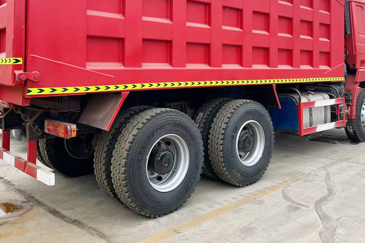 SHACMAN Shacman Dump Trailer Truck for Sale in Nigeria - Istovarivač: slika 5 SHACMAN Shacman Dump Trailer Truck for Sale in Nigeria - Istovarivač: slika 5