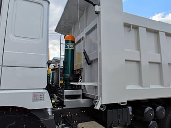 SHACMAN Shacman Truck F3000 for Sale in Ghana - Istovarivač: slika 5 SHACMAN Shacman Truck F3000 for Sale in Ghana - Istovarivač: slika 5