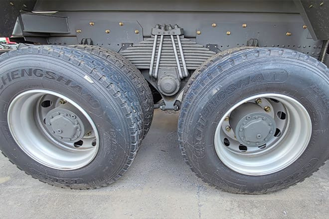 SINOTRUK Howo 400 10 Wheeler Tipper Truck for Sale in Côte d'Ivoire - Istovarivač: slika 5 SINOTRUK Howo 400 10 Wheeler Tipper Truck for Sale in Côte d'Ivoire - Istovarivač: slika 5