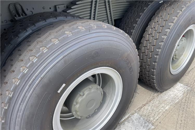 SINOTRUK Howo Dump Truck 6x4 for Sale In Ghana - Istovarivač: slika 3 SINOTRUK Howo Dump Truck 6x4 for Sale In Ghana - Istovarivač: slika 3