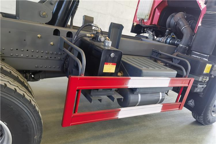 SINOTRUK Second Hand Howo Dump Truck 6x4 Price In Zambia - Istovarivač: slika 2 SINOTRUK Second Hand Howo Dump Truck 6x4 Price In Zambia - Istovarivač: slika 2