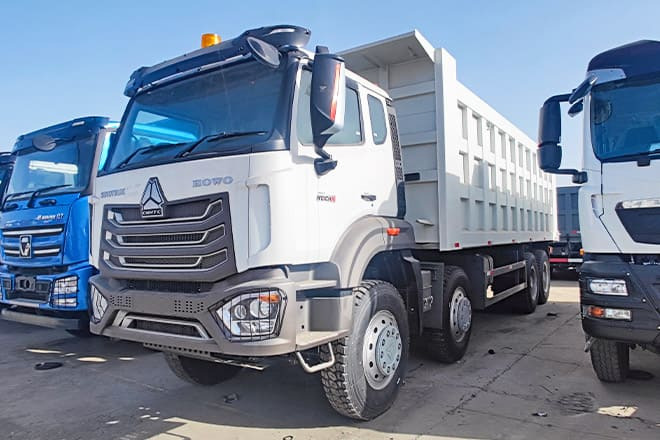 SINOTRUK Sino Howo 8x4 Dump truck for Sale in Senegal - Istovarivač: slika 1 SINOTRUK Sino Howo 8x4 Dump truck for Sale in Senegal - Istovarivač: slika 1