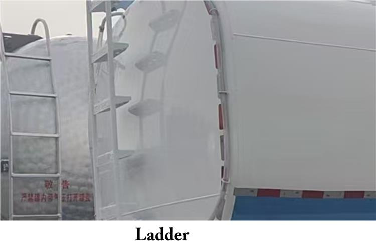 TITAN 2 Axle 40000 Liters Fuel Tanker Trailer for Sale In Zimbabwe - Poluprikolica cisterna: slika 5 TITAN 2 Axle 40000 Liters Fuel Tanker Trailer for Sale In Zimbabwe - Poluprikolica cisterna: slika 5