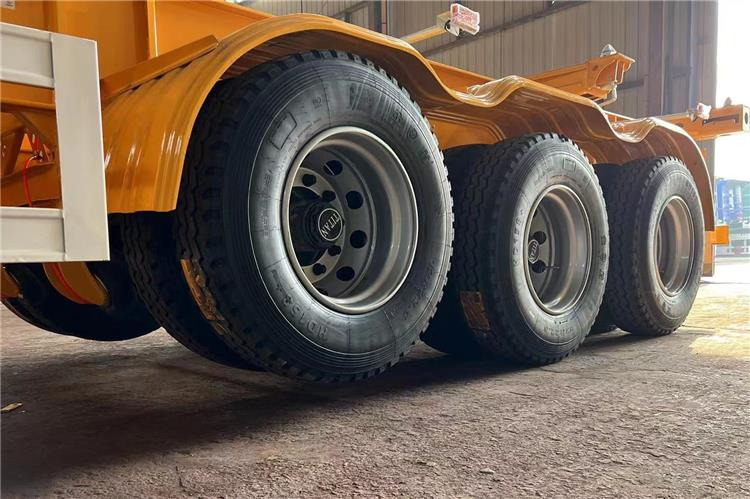 TITAN 3 Axle Container Skeletal Trailer with Air Suspension for Sale In Aruba - Poluprikolica sa golom šasijom: slika 5 TITAN 3 Axle Container Skeletal Trailer with Air Suspension for Sale In Aruba - Poluprikolica sa golom šasijom: slika 5