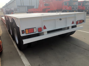 TITAN 3 Axle Lowboy Trailer for Sale in Ghana - Niska poluprikolica za prevoz: slika 3 TITAN 3 Axle Lowboy Trailer for Sale in Ghana - Niska poluprikolica za prevoz: slika 3