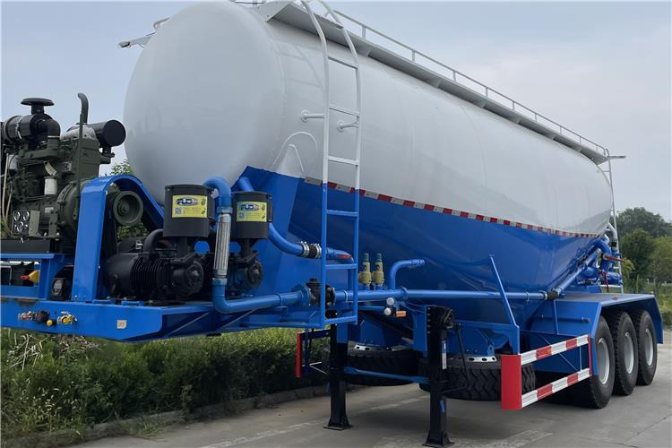 Poluprikolica cisterna za prevoz cementa novi TITAN 50 Ton Cement Tanker Trailer for Sale In Uae: slika 7