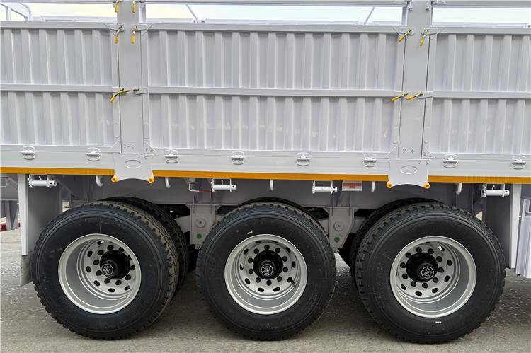 Poluprikolica za prevoz stoke za prevoz glomaznih materijala novi TITAN 80 Ton Fence Cargo Trailer for Sale In Mali: slika 5