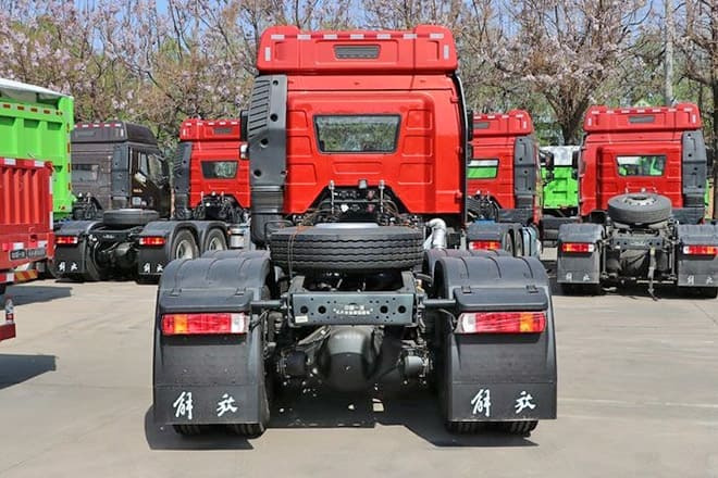 FAW Faw 380HP J6P Truck for Sale in Senegal - Tegljač: slika 3 FAW Faw 380HP J6P Truck for Sale in Senegal - Tegljač: slika 3
