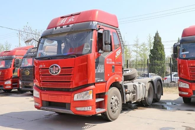 FAW Faw J6P 380HP Truck for Sale in Mali - Tegljač: slika 1 FAW Faw J6P 380HP Truck for Sale in Mali - Tegljač: slika 1