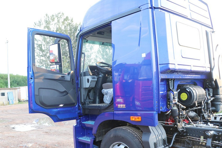 FOTON Foton 8x4 Tractor Head for Sale in Zambia - Tegljač: slika 4 FOTON Foton 8x4 Tractor Head for Sale in Zambia - Tegljač: slika 4
