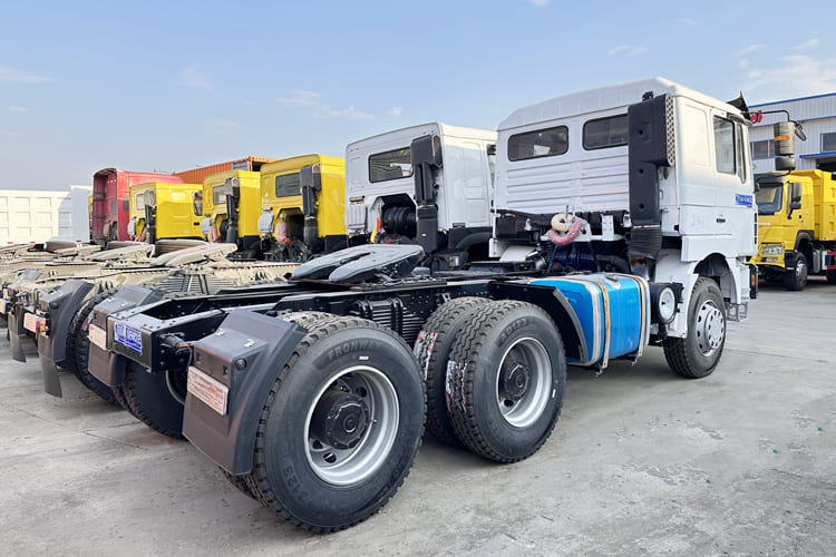 SHACMAN F3000 Shacman Truck Tractor for Sale in Nigeria - Tegljač: slika 3 SHACMAN F3000 Shacman Truck Tractor for Sale in Nigeria - Tegljač: slika 3