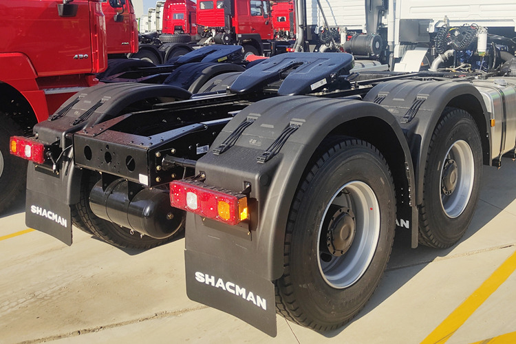 SHACMAN Second Hand Shacman Tractor Trailer for Sale in Malawi - Tegljač: slika 5 SHACMAN Second Hand Shacman Tractor Trailer for Sale in Malawi - Tegljač: slika 5