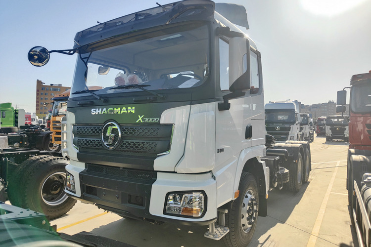 SHACMAN Second Hand Shacman Tractor Trailer for Sale in Malawi - Tegljač: slika 3 SHACMAN Second Hand Shacman Tractor Trailer for Sale in Malawi - Tegljač: slika 3