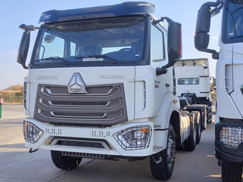SINOTRUK 6x4 Sino Howo Truck for Sale in Sierra Leone - Tegljač: slika 1 SINOTRUK 6x4 Sino Howo Truck for Sale in Sierra Leone - Tegljač: slika 1