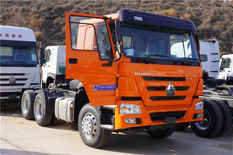 SINOTRUK Howo 371hp 6x4 10 Tires Truck Head for Sale In Jamaica - Tegljač: slika 1 SINOTRUK Howo 371hp 6x4 10 Tires Truck Head for Sale In Jamaica - Tegljač: slika 1