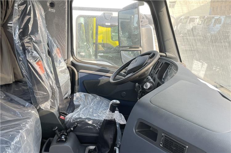 SINOTRUK Howo T7H Truck Head for Sale In Zimbabwe - Tegljač: slika 3 SINOTRUK Howo T7H Truck Head for Sale In Zimbabwe - Tegljač: slika 3