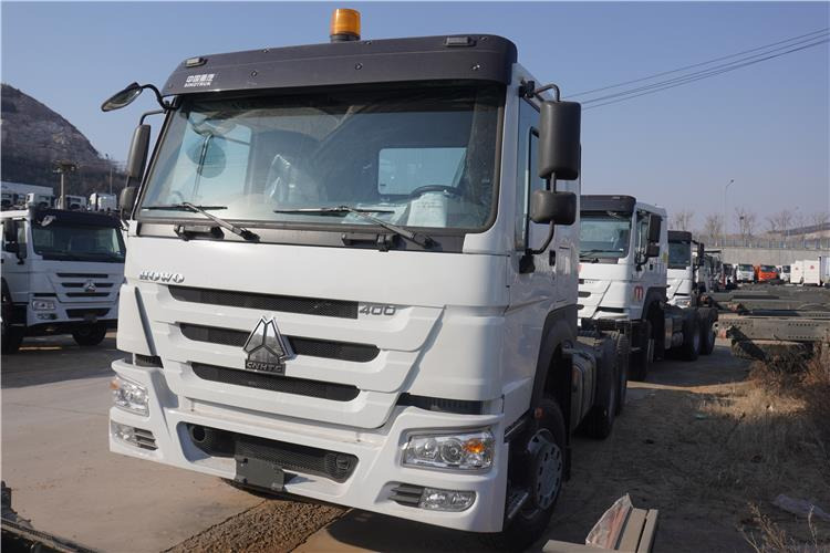 SINOTRUK Howo Truck Head Price 400HP for Sale In Guinea - Tegljač: slika 2 SINOTRUK Howo Truck Head Price 400HP for Sale In Guinea - Tegljač: slika 2