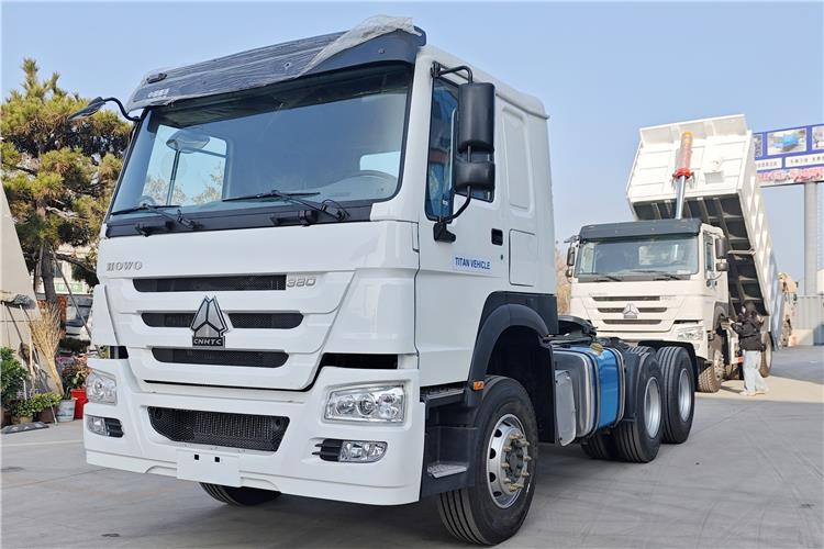 SINOTRUK Second Hand Howo 380hp 6x4 Truck Tractor for Sale In Tanzania - Tegljač: slika 1 SINOTRUK Second Hand Howo 380hp 6x4 Truck Tractor for Sale In Tanzania - Tegljač: slika 1
