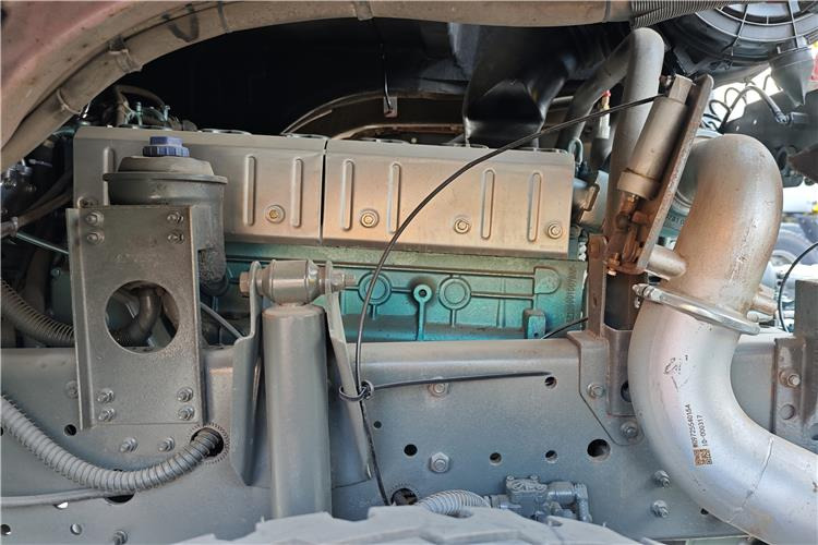 SINOTRUK Used Howo 371 Truck Head for Sale In Nigeria Lagos - Tegljač: slika 5 SINOTRUK Used Howo 371 Truck Head for Sale In Nigeria Lagos - Tegljač: slika 5