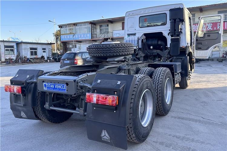 Sinotruk Used Howo 380HP Truck Head with RHD for Sale In Tanzania - Tegljač: slika 2 Sinotruk Used Howo 380HP Truck Head with RHD for Sale In Tanzania - Tegljač: slika 2