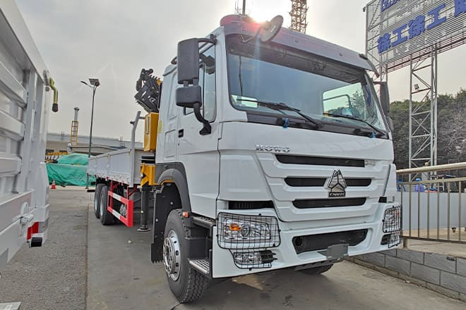 XCMG Folding Boom Truck Crane for Sale in Mexico - Kamion sa dizalicom: slika 2 XCMG Folding Boom Truck Crane for Sale in Mexico - Kamion sa dizalicom: slika 2