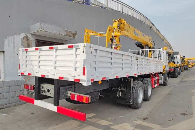 XCMG Truck Mounted Crane for Sale in Algeria - Kamion sa dizalicom: slika 5 XCMG Truck Mounted Crane for Sale in Algeria - Kamion sa dizalicom: slika 5