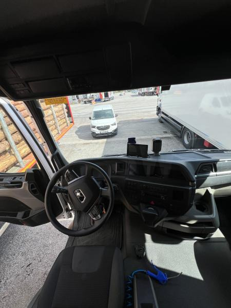 MAN TGS 26.440 - Kamion sa zatvorenim sandukom: slika 4 MAN TGS 26.440 - Kamion sa zatvorenim sandukom: slika 4