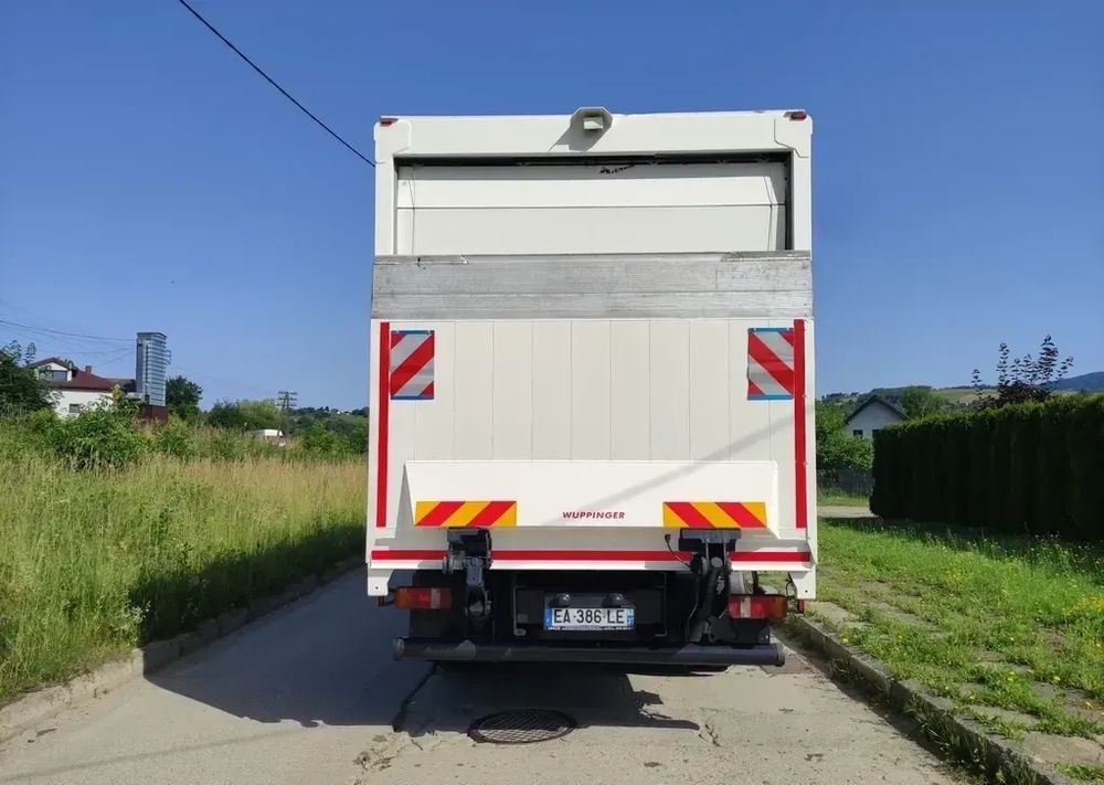 MAN TGM 15.290 kontener , winda - Kamion sa zatvorenim sandukom: slika 4 MAN TGM 15.290 kontener , winda - Kamion sa zatvorenim sandukom: slika 4