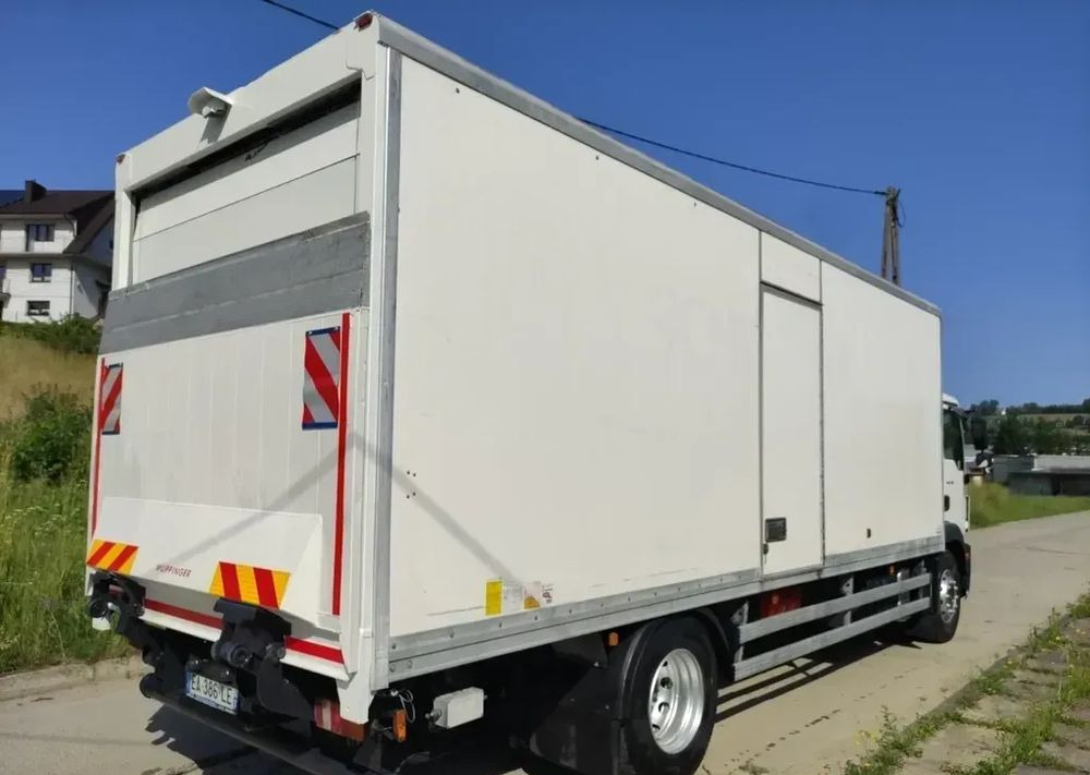 MAN TGM 15.290 kontener , winda - Kamion sa zatvorenim sandukom: slika 5 MAN TGM 15.290 kontener , winda - Kamion sa zatvorenim sandukom: slika 5