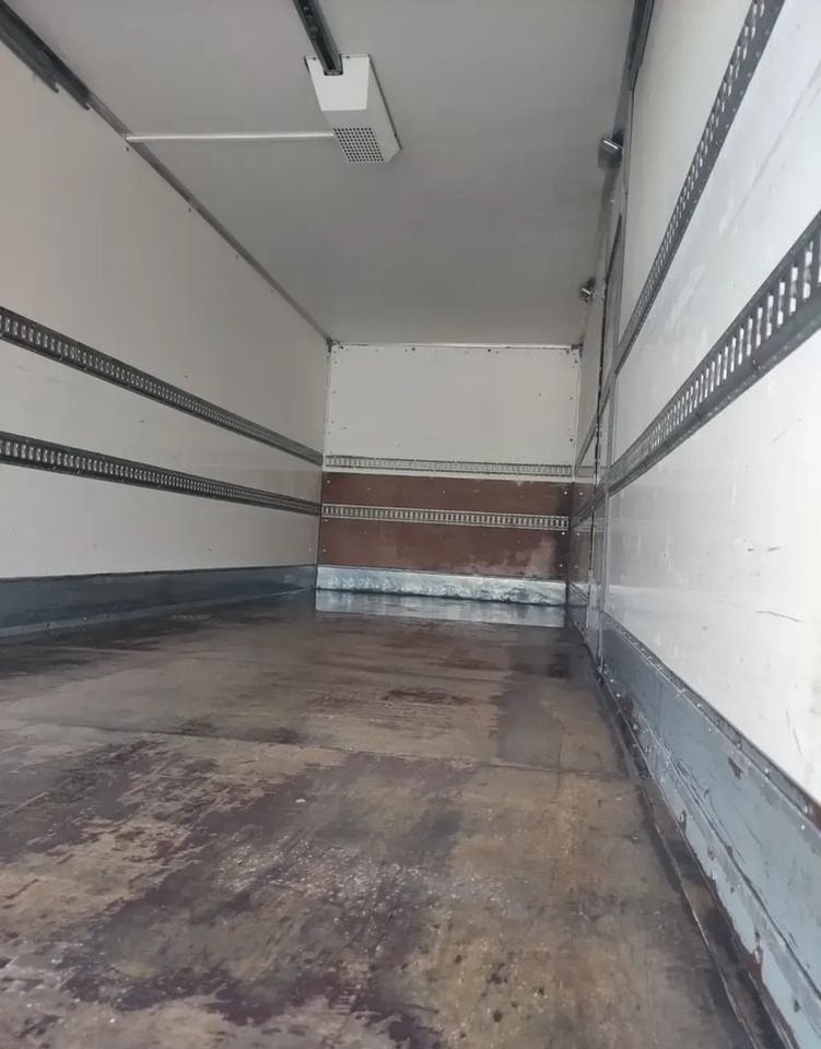 MAN TGM 18.290 kontener , winda - Kamion sa zatvorenim sandukom: slika 5 MAN TGM 18.290 kontener , winda - Kamion sa zatvorenim sandukom: slika 5