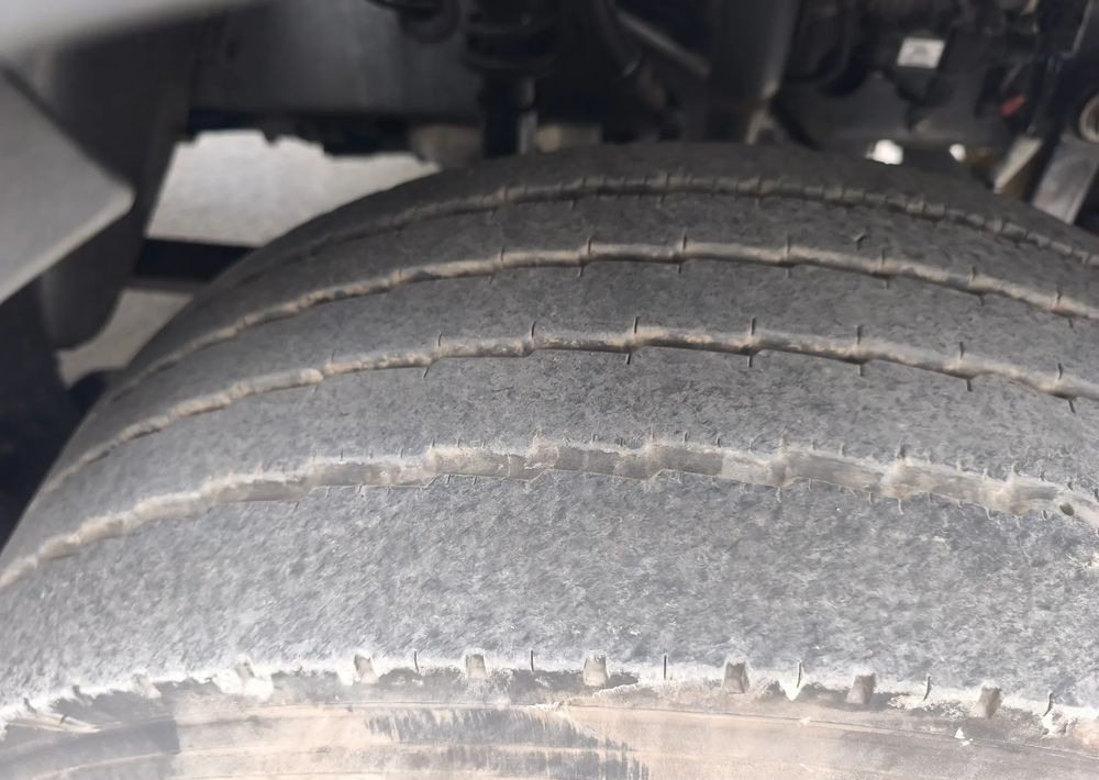 Renault GAMA D 14.210 chłodnia izoterma 16 palet poduszka - Hladnjača: slika 5 Renault GAMA D 14.210 chłodnia izoterma 16 palet poduszka - Hladnjača: slika 5