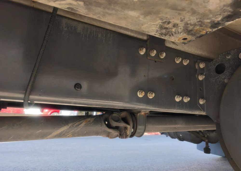 Renault GAMA D 18.320  chłodnia izoterma 19 palet - Hladnjača: slika 4 Renault GAMA D 18.320  chłodnia izoterma 19 palet - Hladnjača: slika 4