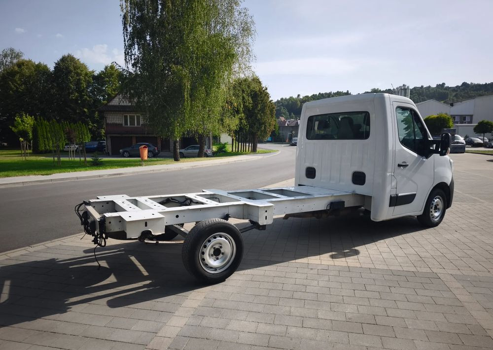 Renault MASTER 2,3 rama do zabudowy po obsłudze gotowy do jazdy - Kamion sa golom šasijom i zatvorenom kabinom: slika 4 Renault MASTER 2,3 rama do zabudowy po obsłudze gotowy do jazdy - Kamion sa golom šasijom i zatvorenom kabinom: slika 4