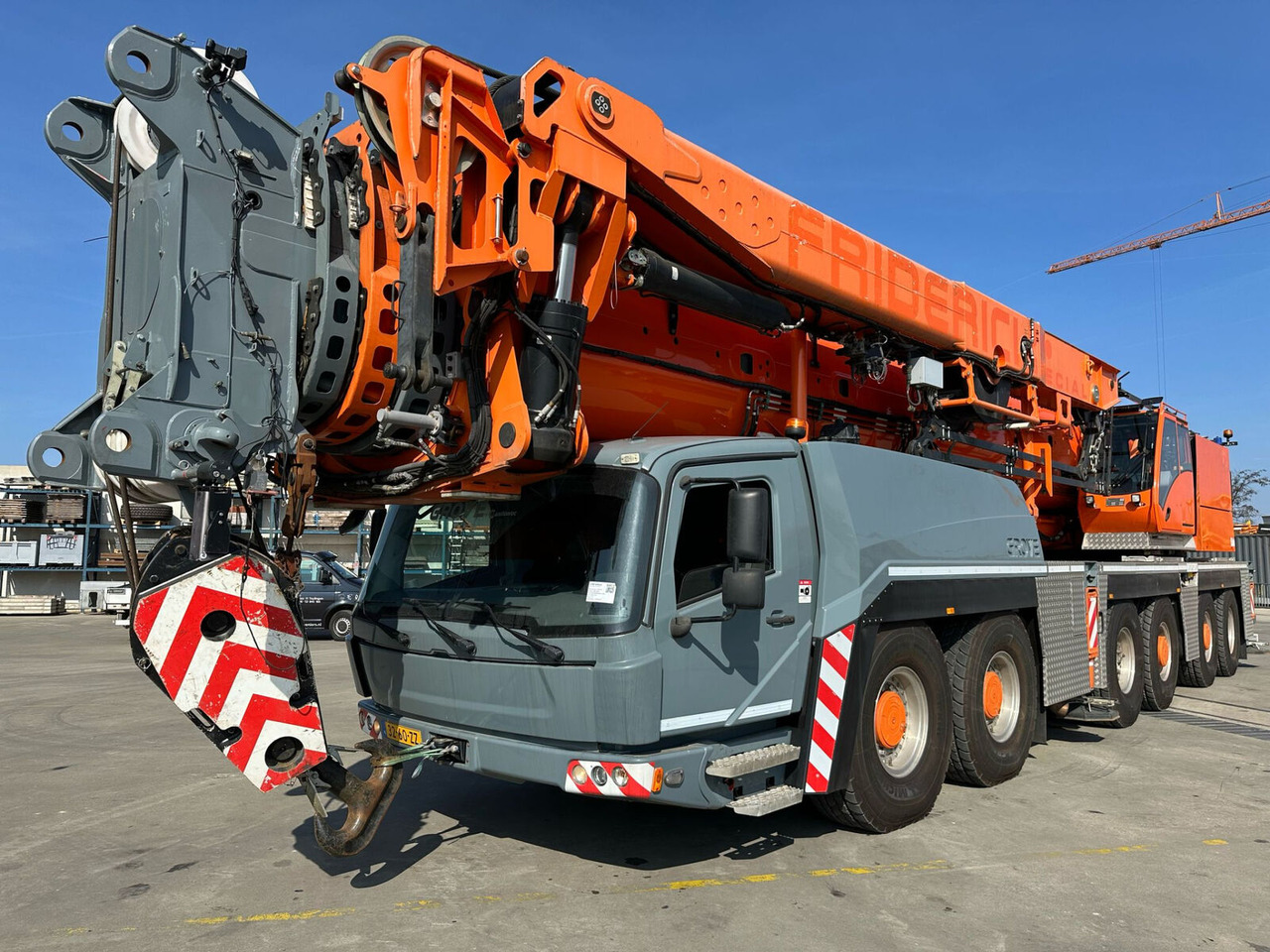 Grove Grove GMK 6400 - Pokretni kran: slika 1 Grove Grove GMK 6400 - Pokretni kran: slika 1