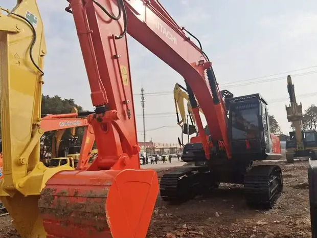 2022 Hitachi ZX350 - Bager guseničar: slika 2 2022 Hitachi ZX350 - Bager guseničar: slika 2